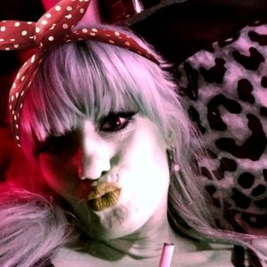 Meet your Posher, Stefanie